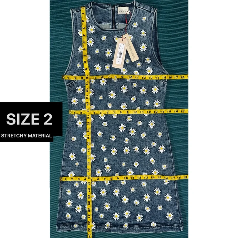 Alice + Olivia Wynell Floral Daisy Embroidered Mini Denim Dress